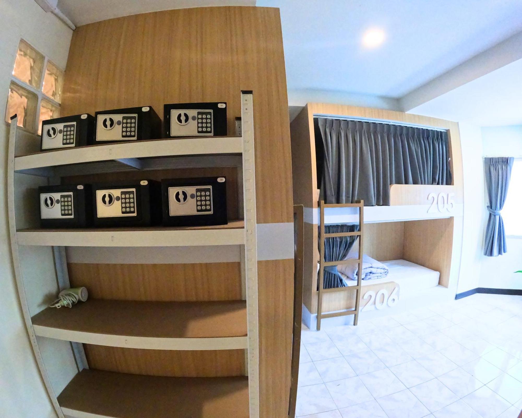 Kpop Hostel Karon Luaran gambar
