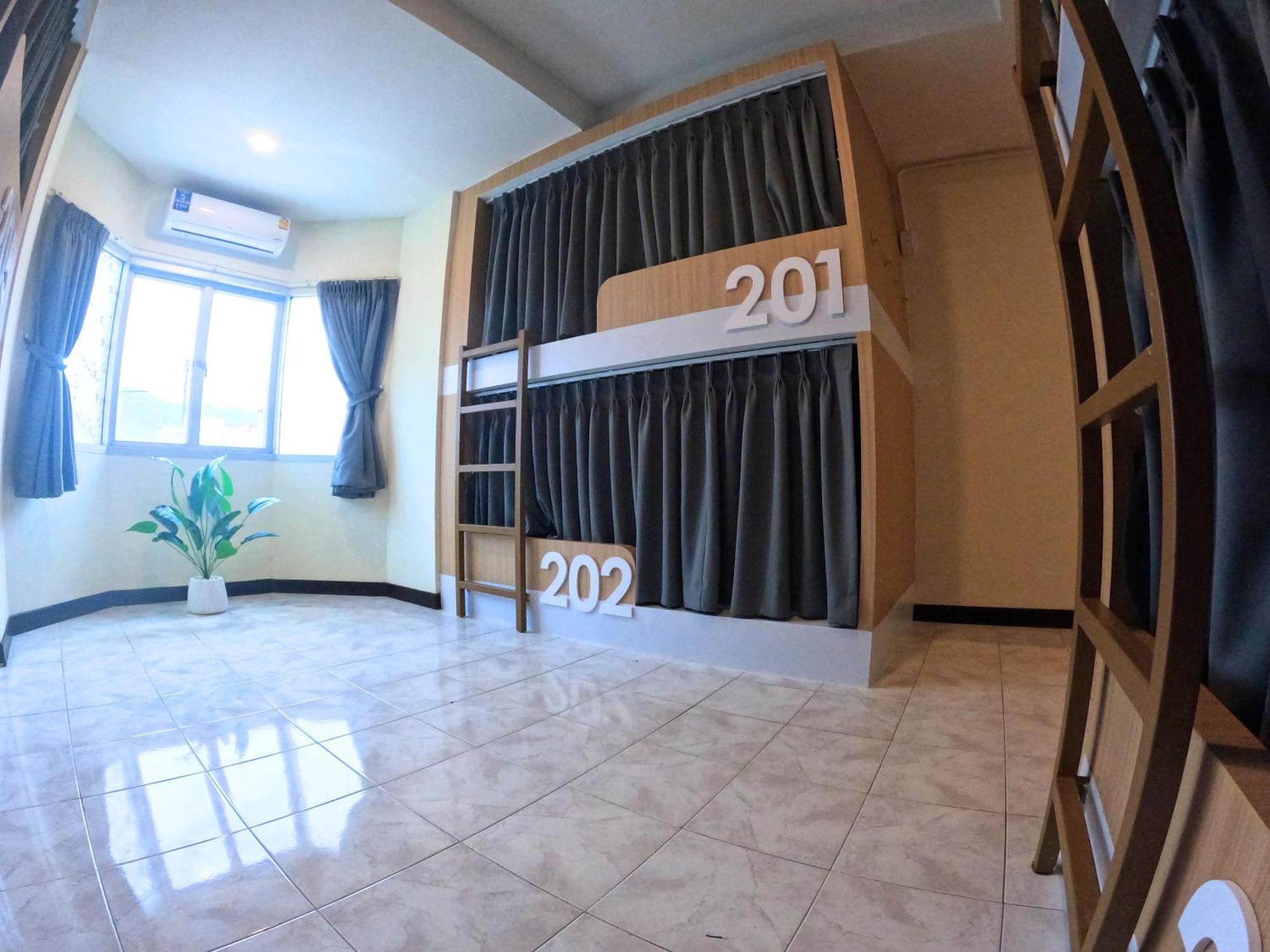 Kpop Hostel Karon Luaran gambar