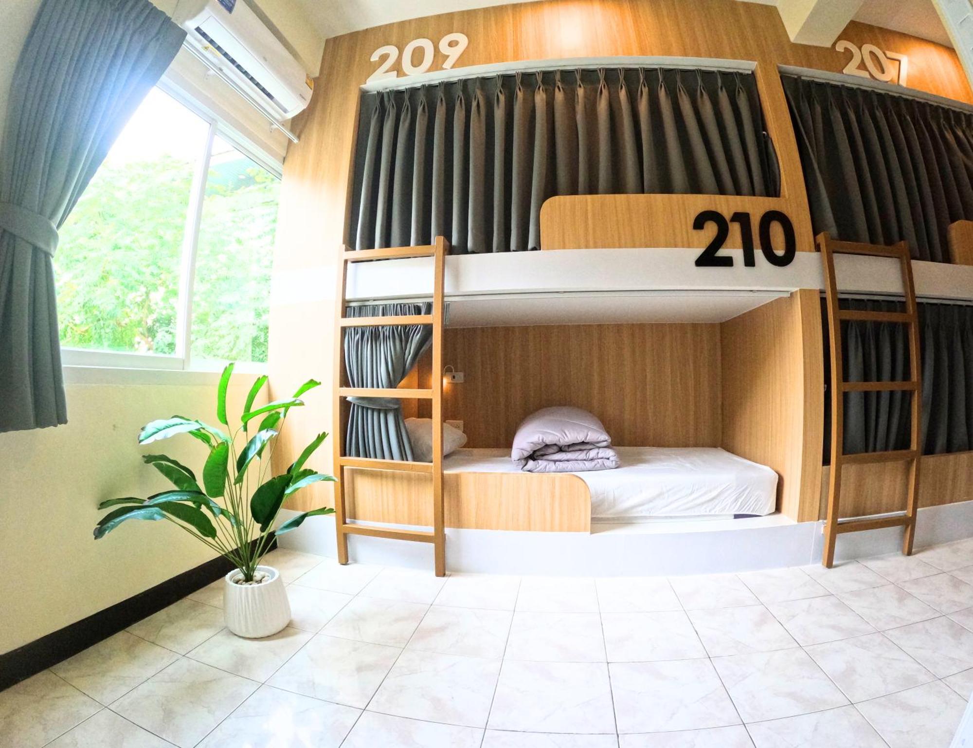 Kpop Hostel Karon Luaran gambar