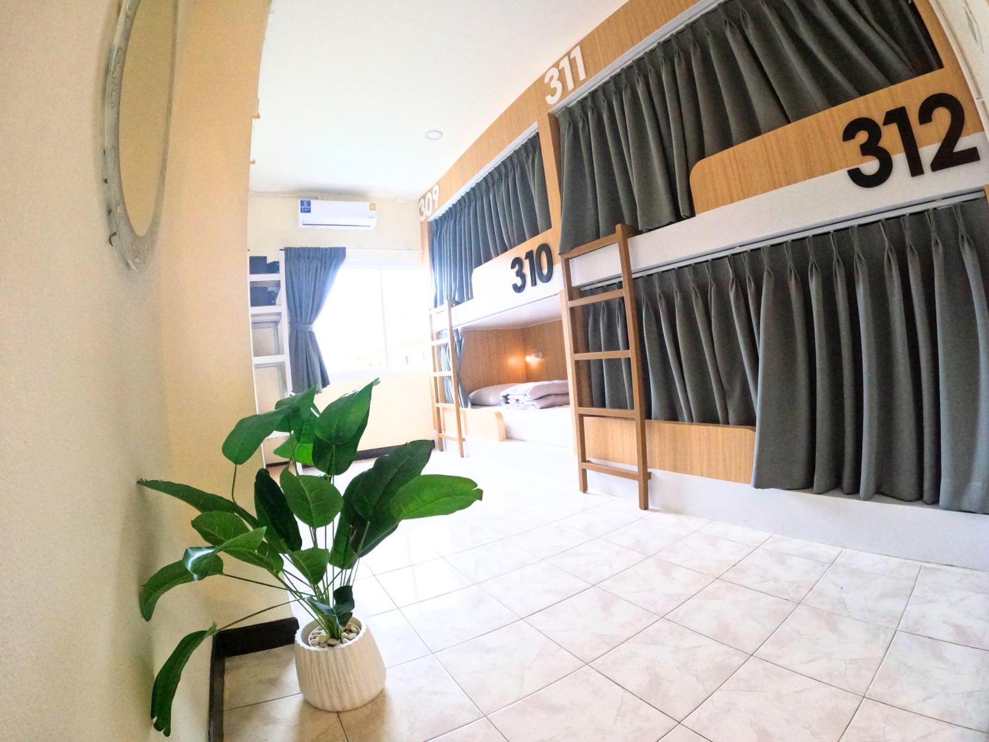 Kpop Hostel Karon Luaran gambar